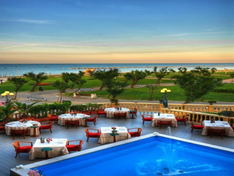Hotel Vittoria Riccione Eksteriør bilde